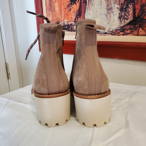 Copper Key Tan Suede Zip Up Boot, Size 6 - Picture 2 of 7